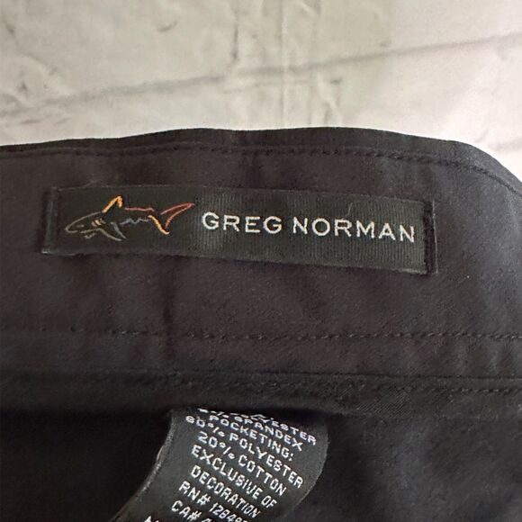 Greg Norman Men's Navy Blue Golf Shorts, Size 34 - Picture 3 of 5